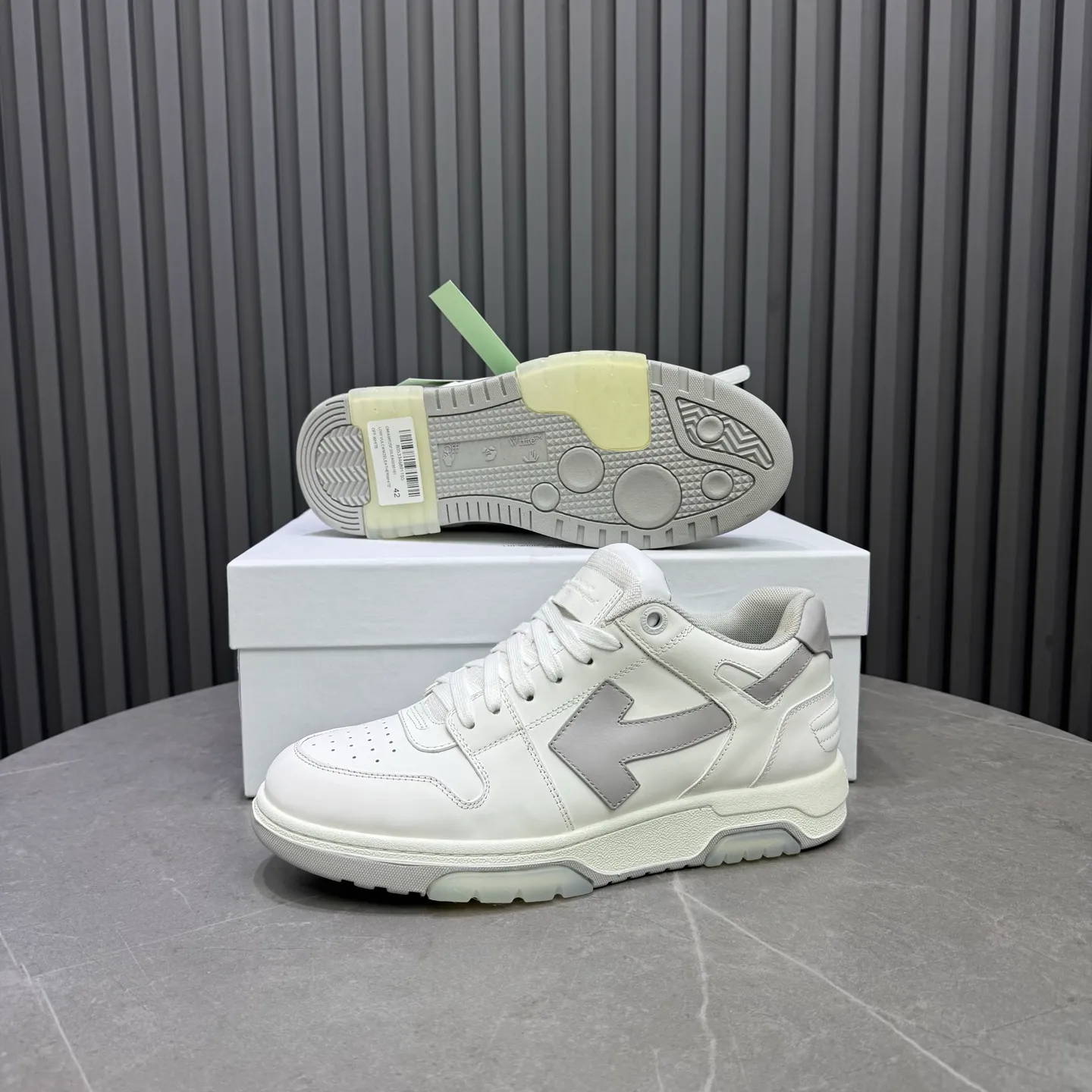 P620 OFF WHITE⚡️Couple model⚡️35-40 women’s model 39-46 men’s model